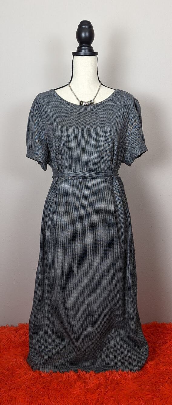 Liz Lange Maternity Gray Chevron Short Sleeve Tie Back Sheath Dress XXL